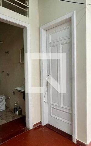Casa à venda com 412m², 5 quartos e 2 vagas Casa à venda com 412m², 5 quartos e 2 vagasÁrea de serviço