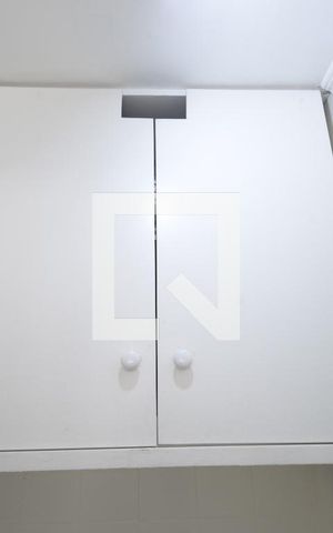 Apartamento à venda com 72m², 2 quartos e 2 vagasBanheiro de Serviço