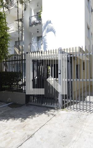Apartamento à venda com 72m², 2 quartos e 2 vagasFachada