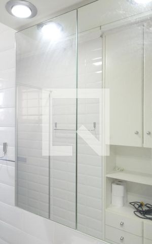 Apartamento à venda com 72m², 2 quartos e 2 vagasBanheiro