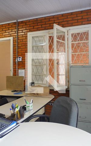 Casa para alugar com 600m², 1 quarto e 6 vagasSala