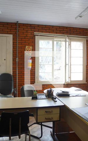 Casa para alugar com 600m², 1 quarto e 6 vagasSala