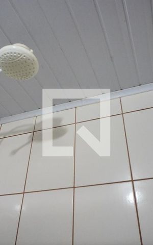 Casa para alugar com 600m², 1 quarto e 6 vagasBanheiro 2