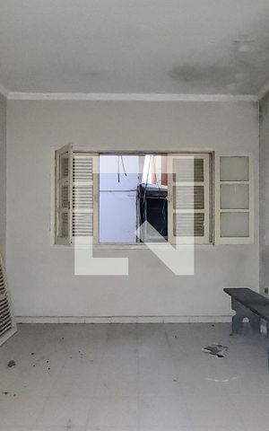 Casa à venda com 400m², 4 quartos e 10 vagas Casa à venda com 400m², 4 quartos e 10 vagasCasa - Fundos