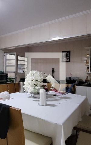 Casa à venda com 400m², 4 quartos e 10 vagas Casa à venda com 400m², 4 quartos e 10 vagasCozinha