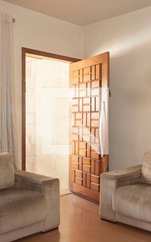 Casa de condomínio à venda com 167m², 3 quartos e 1 vagaSala