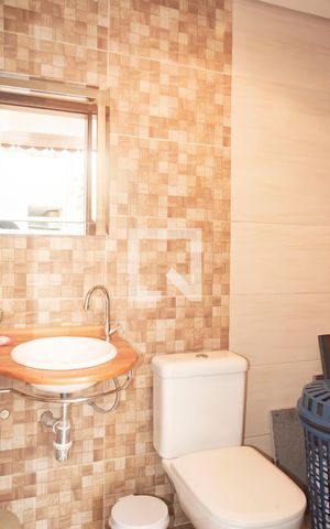 Casa de condomínio à venda com 167m², 3 quartos e 1 vagaBanheiro de Serviço
