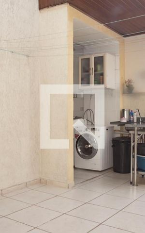 Casa de condomínio à venda com 167m², 3 quartos e 1 vagaQuintal