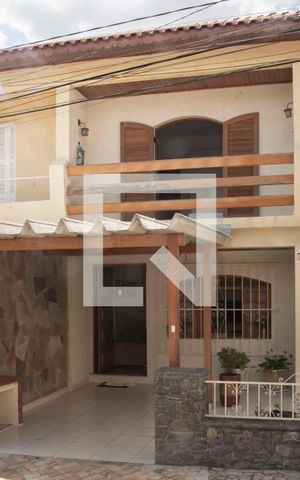 Casa de condomínio à venda com 167m², 3 quartos e 1 vagaFachada