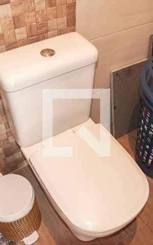 Casa de condomínio à venda com 167m², 3 quartos e 1 vagaBanheiro de Serviço