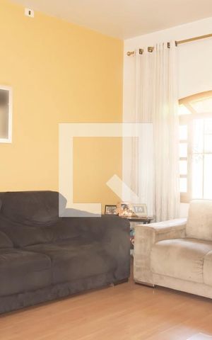 Casa de condomínio à venda com 167m², 3 quartos e 1 vagaSala
