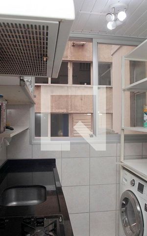 Apartamento à venda com 64m², 2 quartos e sem vagaCozinha + Área de Serviço