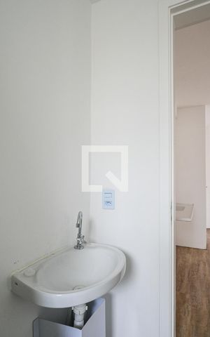 Apartamento à venda com 33m², 2 quartos e sem vaga Apartamento à venda com 33m², 2 quartos e sem vagaBanheiro