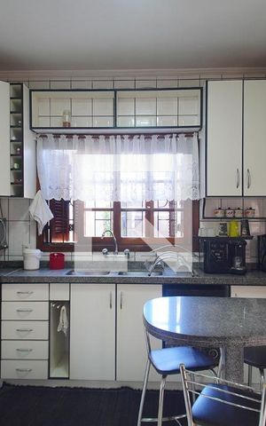 Casa à venda com 360m², 3 quartos e 2 vagasCozinha