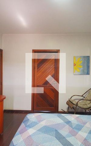Casa à venda com 360m², 3 quartos e 2 vagasSuíte