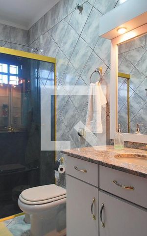 Casa à venda com 360m², 3 quartos e 2 vagasBanheiro 1