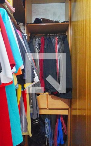 Casa à venda com 350m², 3 quartos e 5 vagas Casa à venda com 350m², 3 quartos e 5 vagasCloset