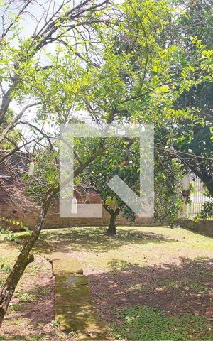 Casa à venda com 350m², 3 quartos e 5 vagas Casa à venda com 350m², 3 quartos e 5 vagasQuintal