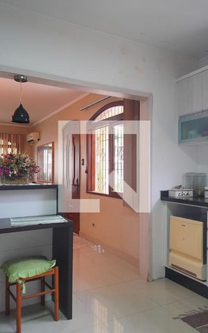 Casa à venda com 350m², 3 quartos e 5 vagas Casa à venda com 350m², 3 quartos e 5 vagasCozinha