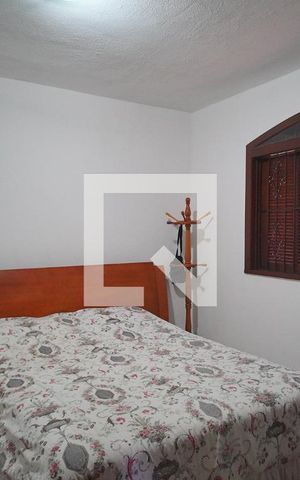 Casa à venda com 350m², 3 quartos e 5 vagas Casa à venda com 350m², 3 quartos e 5 vagasSuíte