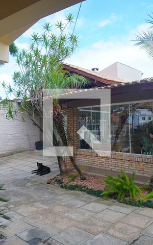 Casa à venda com 350m², 3 quartos e 5 vagas Casa à venda com 350m², 3 quartos e 5 vagasVista da Sala