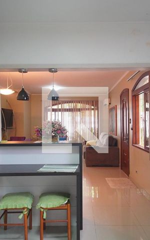 Casa à venda com 350m², 3 quartos e 5 vagas Casa à venda com 350m², 3 quartos e 5 vagasCozinha