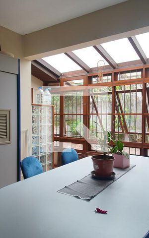 Casa à venda com 350m², 3 quartos e 5 vagas Casa à venda com 350m², 3 quartos e 5 vagasSala 2