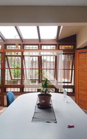 Casa à venda com 350m², 3 quartos e 5 vagas Casa à venda com 350m², 3 quartos e 5 vagasSala 2