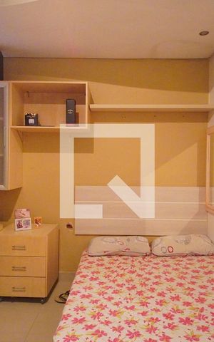 Casa à venda com 350m², 3 quartos e 5 vagas Casa à venda com 350m², 3 quartos e 5 vagasQuarto 2