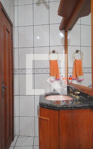 Casa à venda com 350m², 3 quartos e 5 vagas Casa à venda com 350m², 3 quartos e 5 vagasBanheiro 2
