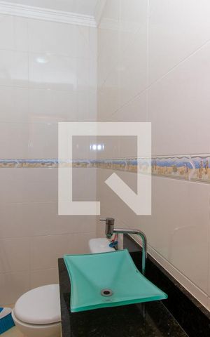 Casa para alugar com 100m², 3 quartos e 2 vagas Casa para alugar com 100m², 3 quartos e 2 vagasLavabo