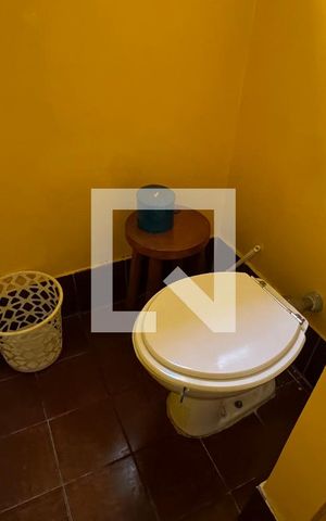Casa para alugar com 350m², 3 quartos e 4 vagas Casa para alugar com 350m², 3 quartos e 4 vagasLavabo