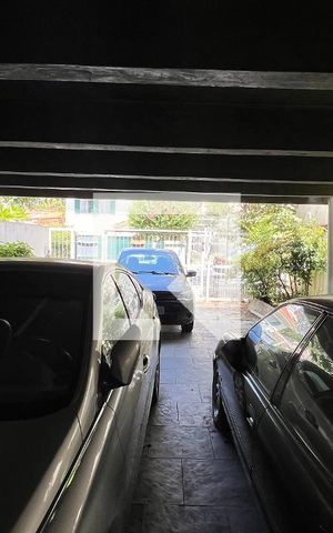 Casa para alugar com 350m², 3 quartos e 4 vagas Casa para alugar com 350m², 3 quartos e 4 vagasGaragem