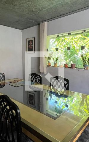 Casa para alugar com 350m², 3 quartos e 4 vagas Casa para alugar com 350m², 3 quartos e 4 vagasSala de Jantar
