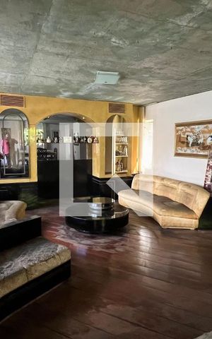 Casa para alugar com 350m², 3 quartos e 4 vagas Casa para alugar com 350m², 3 quartos e 4 vagasSala