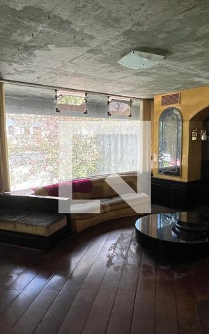 Casa para alugar com 350m², 3 quartos e 4 vagas Casa para alugar com 350m², 3 quartos e 4 vagasSala