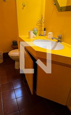 Casa para alugar com 350m², 3 quartos e 4 vagas Casa para alugar com 350m², 3 quartos e 4 vagasLavabo
