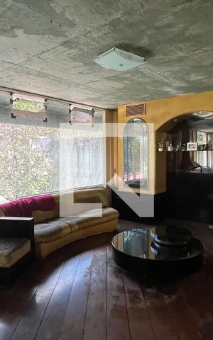 Casa para alugar com 350m², 3 quartos e 4 vagas Casa para alugar com 350m², 3 quartos e 4 vagasSala