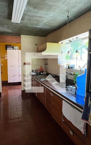 Casa para alugar com 350m², 3 quartos e 4 vagas Casa para alugar com 350m², 3 quartos e 4 vagasCozinha