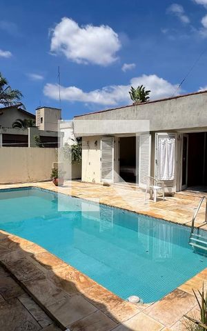 Casa para alugar com 350m², 3 quartos e 4 vagas Casa para alugar com 350m², 3 quartos e 4 vagasPiscina