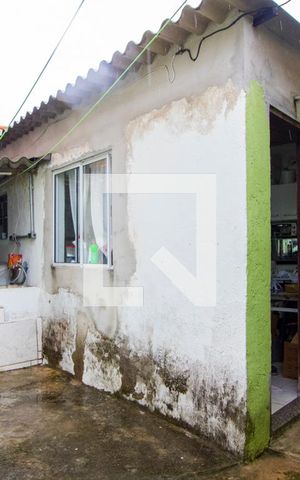 Casa à venda com 152m², 2 quartos e 3 vagas Casa à venda com 152m², 2 quartos e 3 vagasQuintal