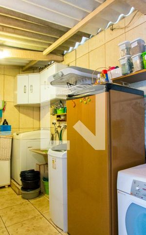 Casa à venda com 152m², 2 quartos e 3 vagas Casa à venda com 152m², 2 quartos e 3 vagasÁrea de serviço