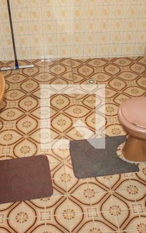 Casa à venda com 200m², 4 quartos e 3 vagasBanheiro 1