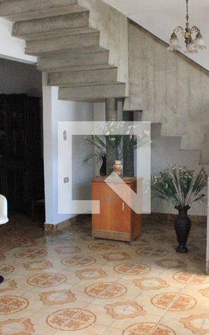 Casa à venda com 200m², 4 quartos e 3 vagasSala