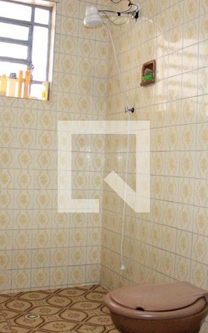 Casa à venda com 200m², 4 quartos e 3 vagasBanheiro 1