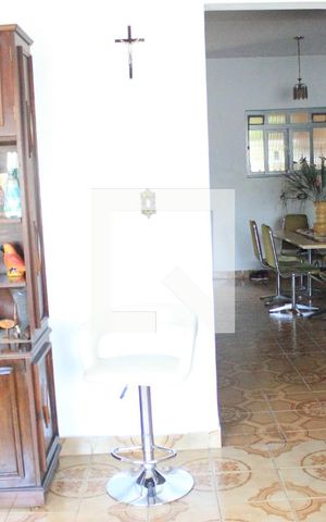 Casa à venda com 200m², 4 quartos e 3 vagasSala