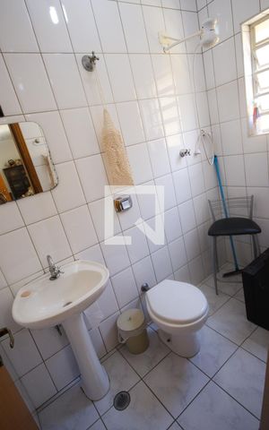 Casa à venda com 180m², 4 quartos e 2 vagas Casa à venda com 180m², 4 quartos e 2 vagasSuíte 3
