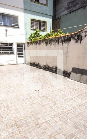Casa à venda com 180m², 4 quartos e 2 vagas Casa à venda com 180m², 4 quartos e 2 vagasQuintal