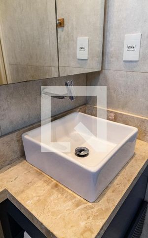 Apartamento para alugar com 62m², 2 quartos e 1 vaga Apartamento para alugar com 62m², 2 quartos e 1 vagaBanheiro da Suíte