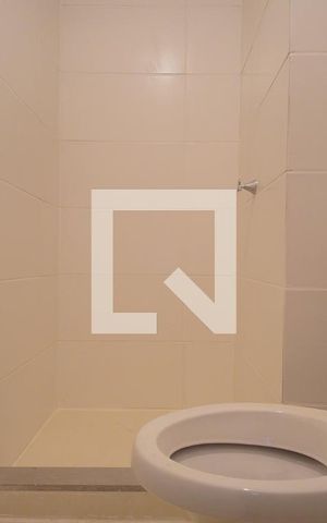 Apartamento à venda com 44m², 2 quartos e 1 vaga Apartamento à venda com 44m², 2 quartos e 1 vagaBanheiro
